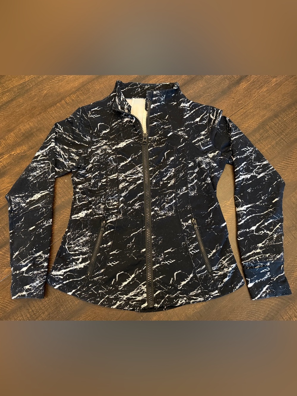 Lululemon Forme Jacket Cuffins Great Granite Black  Size Medium Full Zip